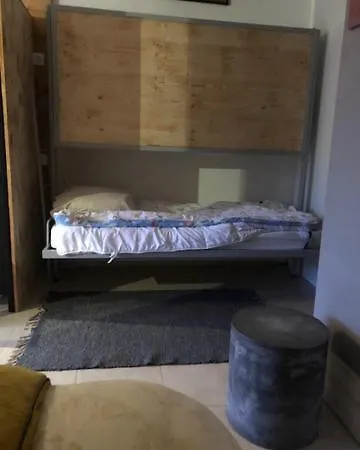 Le Champas Centre Station Lit Queen Size Apartment *